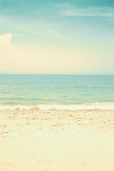 Turquoise retro beach — Stock Photo, Image