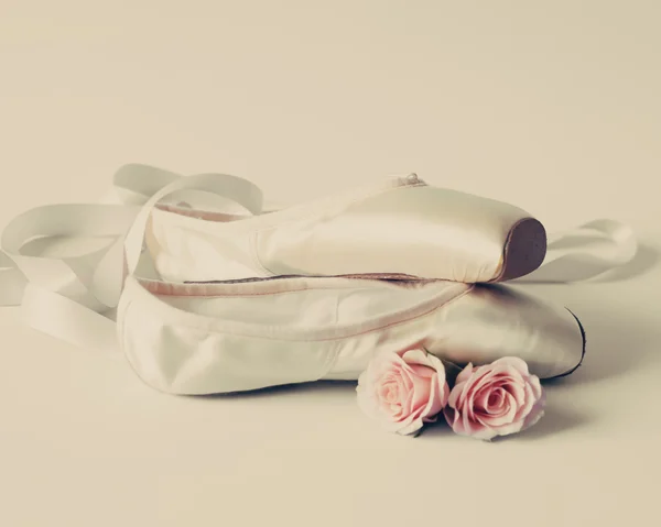Vintage still Life with Spring Ballet Shoes — Stock Photo, Image