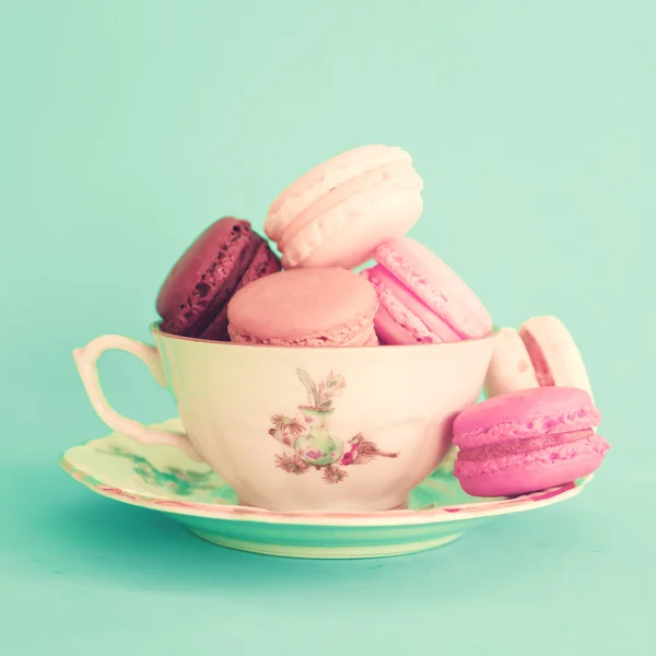 Macaroons franceses doces e coloridos — Fotografia de Stock