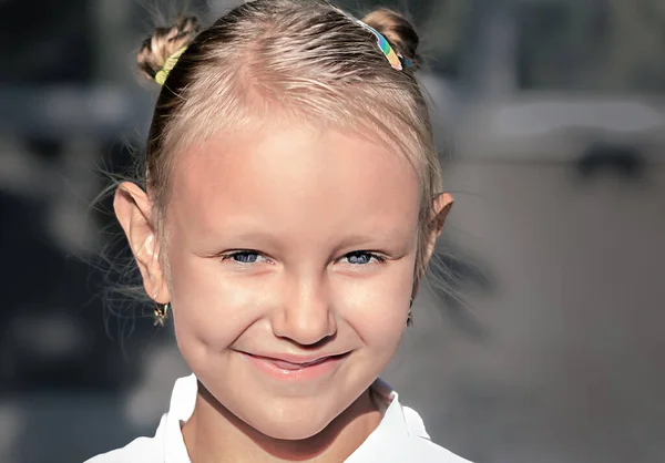 Portrait Smiling Little Beautiful Girl Blonde Years Old — 图库照片