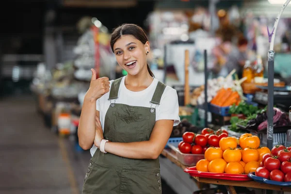 Woman Seller Counter Vegetables — Stock Photo, Image