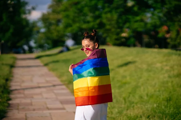 Young Woman Lgbt Pride Flag Park — Foto Stock