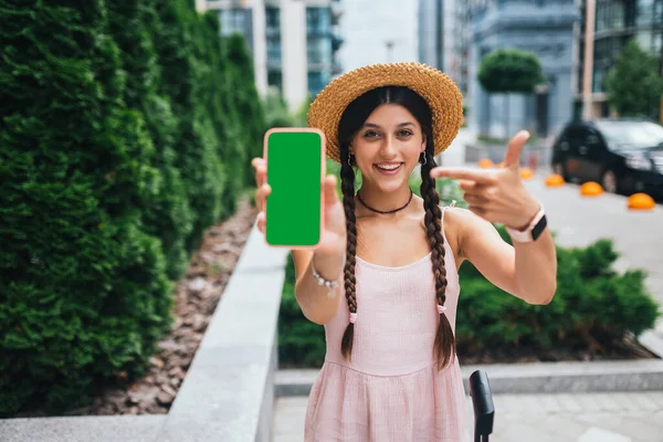 Young Woman Showing Smartphone Green Screen Replacement — 스톡 사진