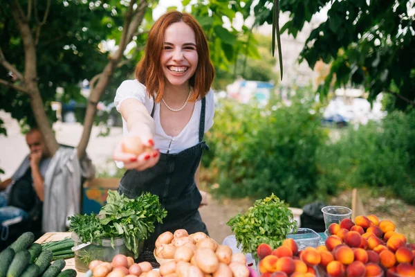 Woman Seller Counter Vegetables — Photo