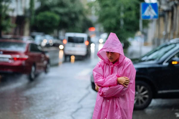 Sad Woman Raincoat Street Rainy Day — Φωτογραφία Αρχείου