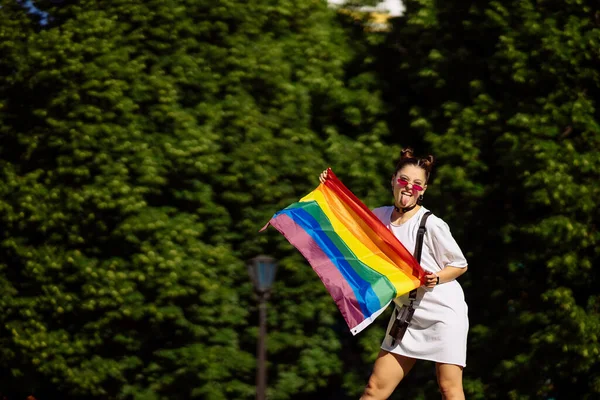 Young Woman Lgbt Pride Flag Park — Photo