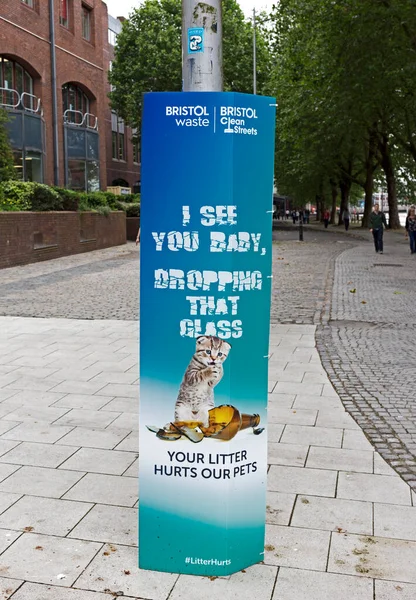 Плакат Предупреждающий Лишайник Навредить Домашним Животным Бристоле Великобритания — стоковое фото