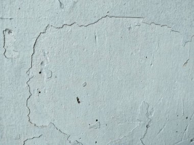 Evin beyaz yüzeyi, uzun süre kullandıktan sonra soyuluyor. Yeni, eski bir his veriyor.