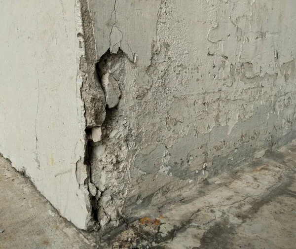 Repair concrete walls Stock Photos, Royalty Free Repair concrete walls