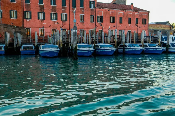 Vaporetto Büyük Kanal Boyunca Venedik Merkezine — Stok fotoğraf