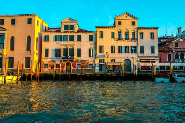 Vaporetto Büyük Kanal Boyunca Venedik Merkezine Doğru Gün Batımında — Stok fotoğraf