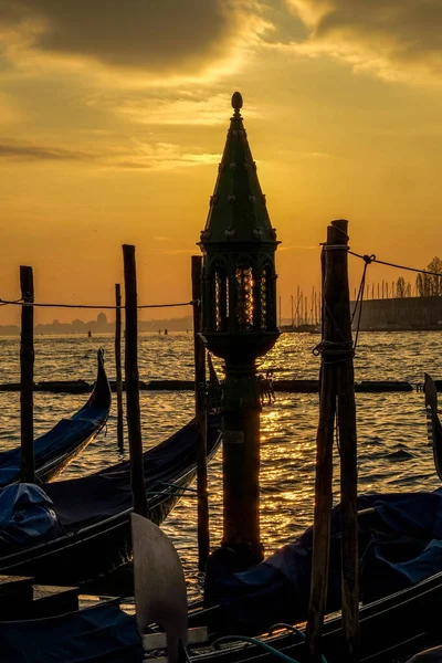 Molhe Gôndola Praça San Marco Veneza Pôr Sol — Fotografia de Stock