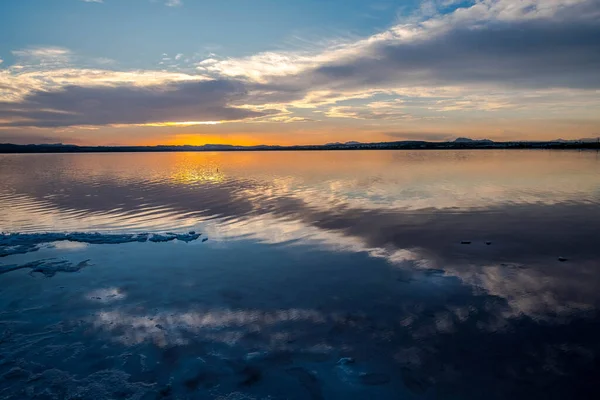 Salinas Van Torrevieja Bij Zonsondergang Een Lagune Die Zout Produceert — Stockfoto