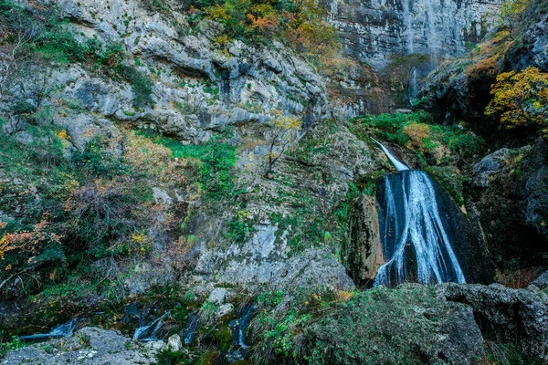 Rio Mundo 'nun Kaynağı Riopar, İspanya, istisnai bir doğa rezervi.