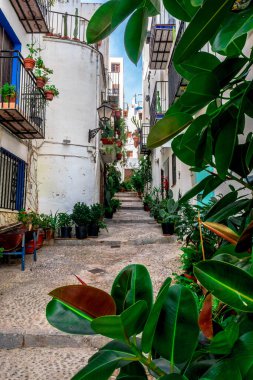 İspanyol Akdeniz 'deki eski Peniscola kasabasının sokakları