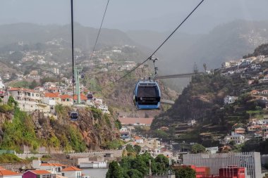 Limandan Monte, Funchal, Madeira 'ya teleferik yolculuğu.