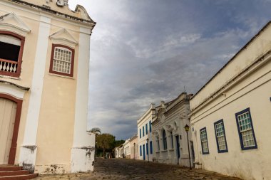 Bulutlu bir sabahta Goias Belediyesindeki Güzel Ölüm Kilisesi 'nin ayrıntıları. Igreja da Boa Morte.