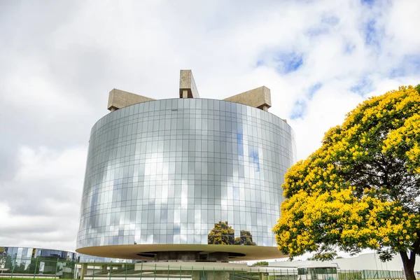 Brezilya Cumhuriyeti Başsavcılığı Karargahı. Mimar Oscar Niemeyer 'in bir çalışması..