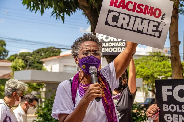 Una Donna Che Parla Microfono Durante Una Protesta Giornata Internazionale — Foto Stock