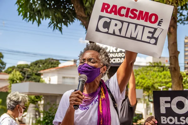 Una Donna Che Parla Microfono Durante Una Protesta Giornata Internazionale — Foto Stock
