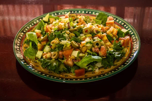 Plate Vegetable Salad Mix Vegetables Plate Reflective Surface — Stock Photo, Image