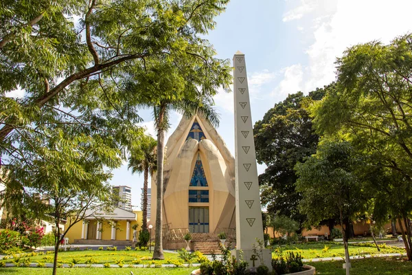 Aparecida de Goiania 'daki Maos Postas Tapınağı' nın detayları..