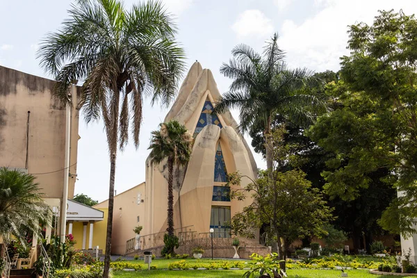  Aparecida de Goiania 'daki Maos Postas Tapınağı' nın detayları..
