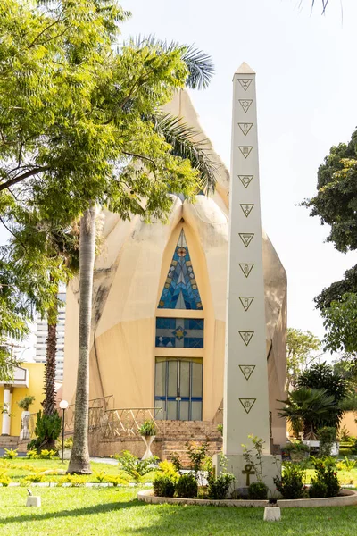  Aparecida de Goiania 'daki Maos Postas Tapınağı' nın detayları..