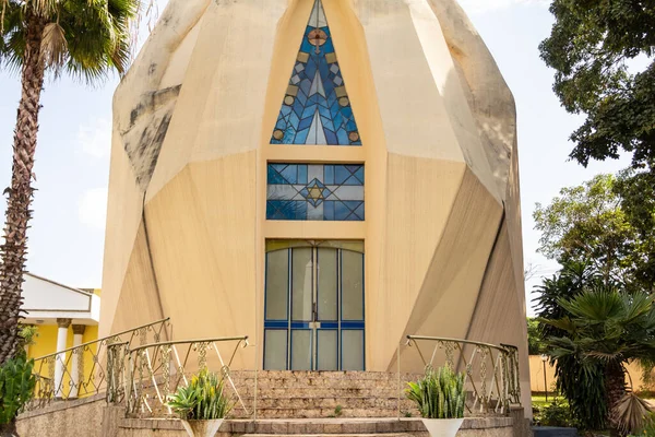  Aparecida de Goiania 'daki Maos Postas Tapınağı' nın detayları..