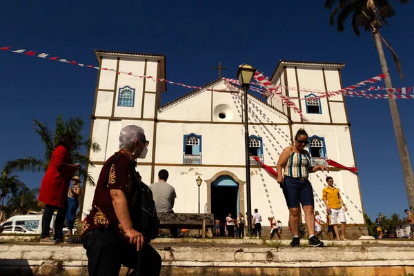 Alguns Turistas Frente Igreja Matriz Nossa Senhora Rosrio Decorados Para — Fotografia de Stock