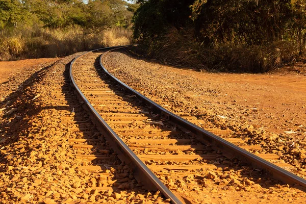 Βρώμικη Λεπτομέρεια Πατώματος Παλιές Σιδερένιες Γραμμές Τρένου Γραμμή Τρένου Σιδηροδρομική — Φωτογραφία Αρχείου