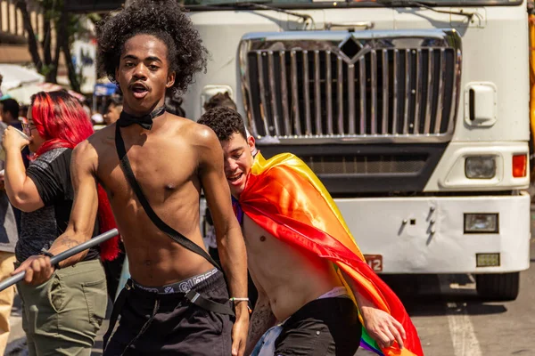 Two Young People Dancing Lgbtqia Pride Parade Goiania Brazil — Φωτογραφία Αρχείου