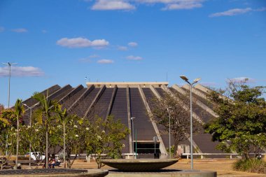 Claudio Santoro National Theater, in the city of Braslia. Work by Oscar Niemeyer's architect.