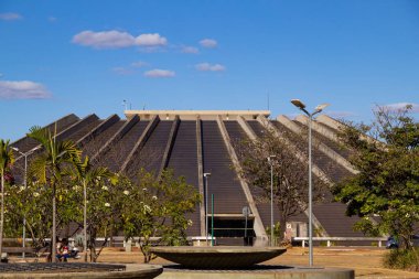 Claudio Santoro National Theater, in the city of Braslia. Work by Oscar Niemeyer's architect.