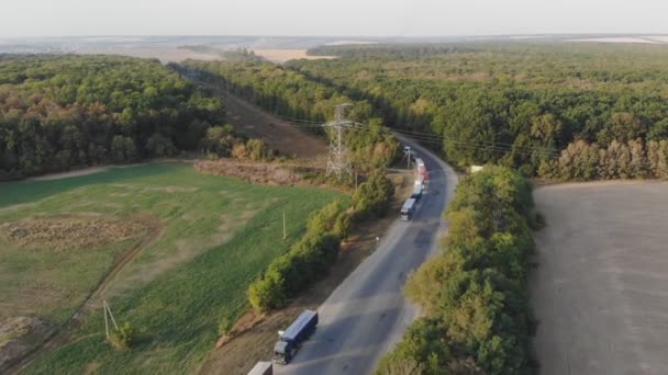 Graanlevering Graanopslag Graan Vrachtwagens Staan Langs Weg Lijn Met Graanschuur — Stockvideo