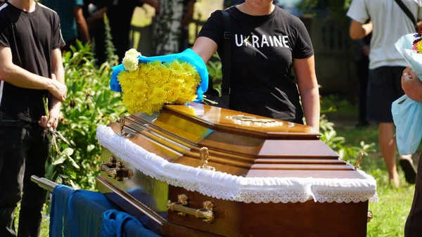 Украина Похороны Украинских Военнослужащих Погибших Время Вторжения России Украину Солдатские — стоковое фото