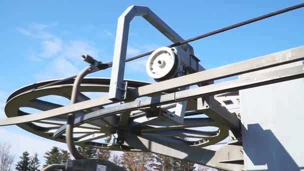 Καρέκλα Μηχανική Τροχαλίες Στο Χιονοδρομικό Κέντρο Στενή Άποψη Του Συστήματος — Αρχείο Βίντεο