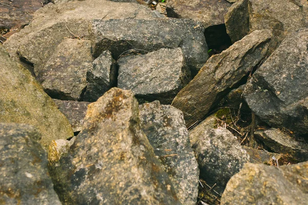 Büyük Taş Yığını Taş Kayalar Granit Ocağı Soyut Arkaplan Terk — Stok fotoğraf