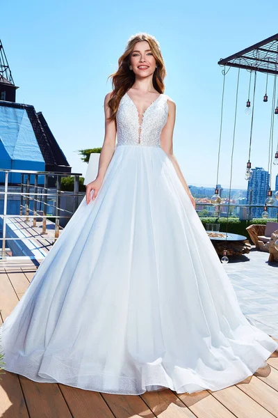 Bella Donna Sposa Modello Moda Bruna Capelli Trucco Luminoso Bella — Foto Stock