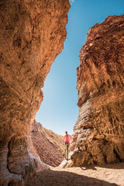 Büyük Viraj Ulusal Parkı 'ndaki Yukarı Burro Mesa Pouroff' un Yazlık Manzarası