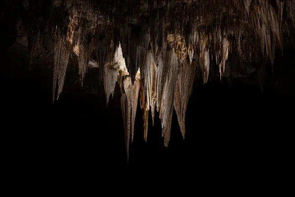 卡尔斯巴德洞穴国家公园大房间里的吊灯 — 图库照片