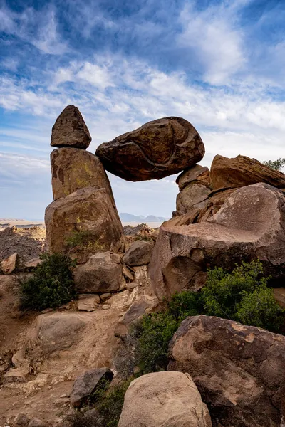 Balanced Rock Puffy Clouds Grapevine Hills Big Bend — Stock fotografie