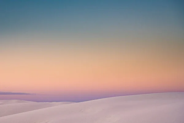 Ridges Sand Dunes Horizon Met Pastelkleuren Die Samen Vervagen Bij — Stockfoto