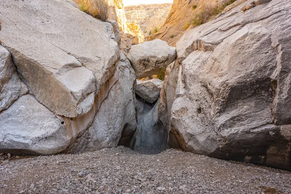 Vista Ángulo Bajo Piedra Enclavada Pequeño Cañón Ranura Big Bend — Foto de Stock
