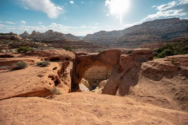 Sun Shines Cassidy Arch Capitol Reef National Park — Stockfoto