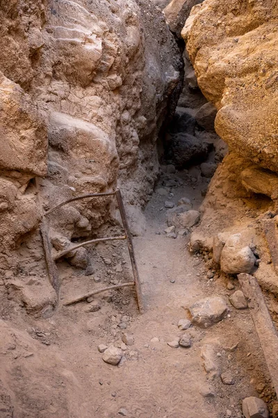 Сломанная Лестница Обозначает Вход Разрушающийся Слот Каньон Долине Смерти — стоковое фото