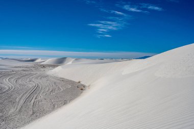 Pürüzsüz Vadi New Mexico Parkı 'ndaki Beyaz Kum Kumulunun Altında