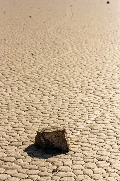 Vitorlás Halvány Útvonallal Látható Halványulás Távolság Death Valley Nemzeti Park — Stock Fotó