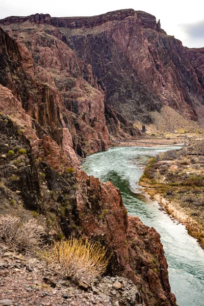 Rio Colorado Ventos Lentamente Seu Caminho Através Grand Canyon Abaixo — Fotografia de Stock