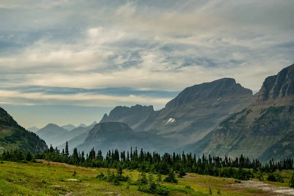Waldbrandrauch Klammert Sich Vom Logan Pass Glacier National Park Die — Stockfoto
